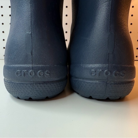 Women’s Crocs Freesail Shorty Rain Boot 203851 in Dark Navy Women's Size 8 - Picture 7 of 16